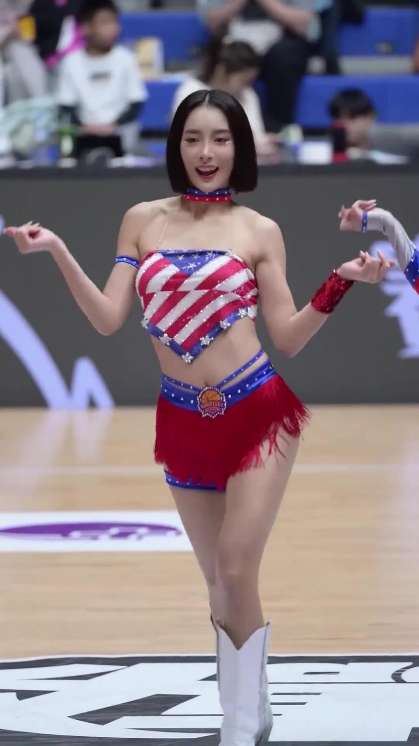 太離譜了 ！幾乎是完美女人！